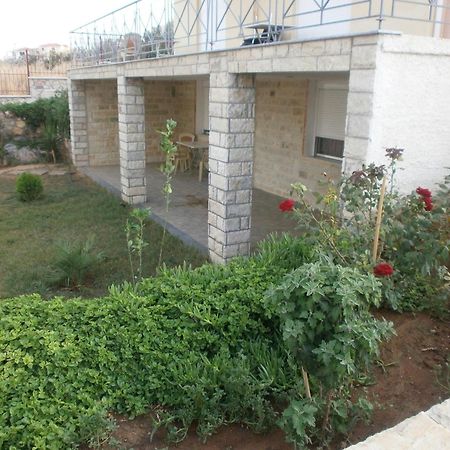 Villa Christine - Maisonettes With Fireplace Alivérion Exterior foto