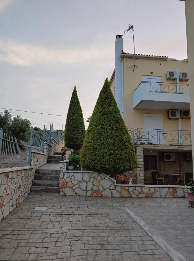Villa Christine - Maisonettes With Fireplace Alivérion Exterior foto