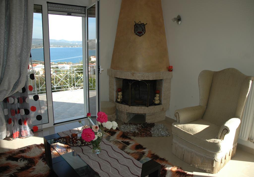 Villa Christine - Maisonettes With Fireplace Alivérion Cameră foto