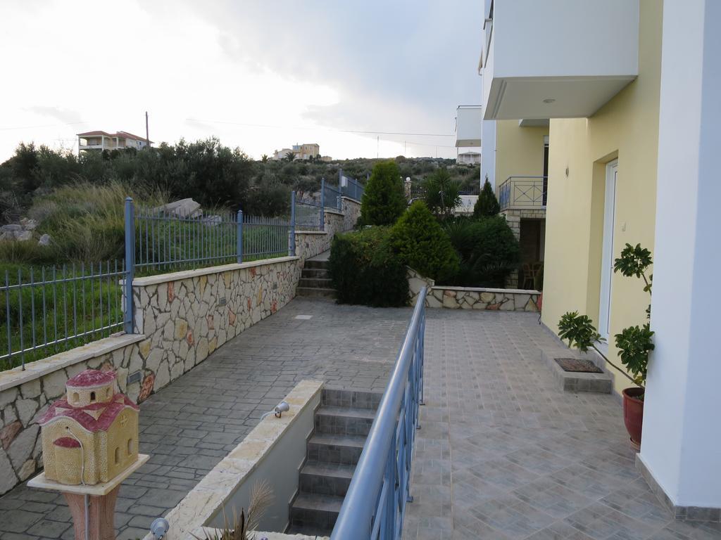 Villa Christine - Maisonettes With Fireplace Alivérion Exterior foto